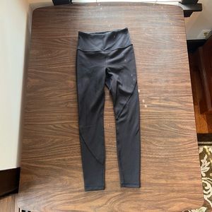 Athleta Synergy Rib 7/8 Tight